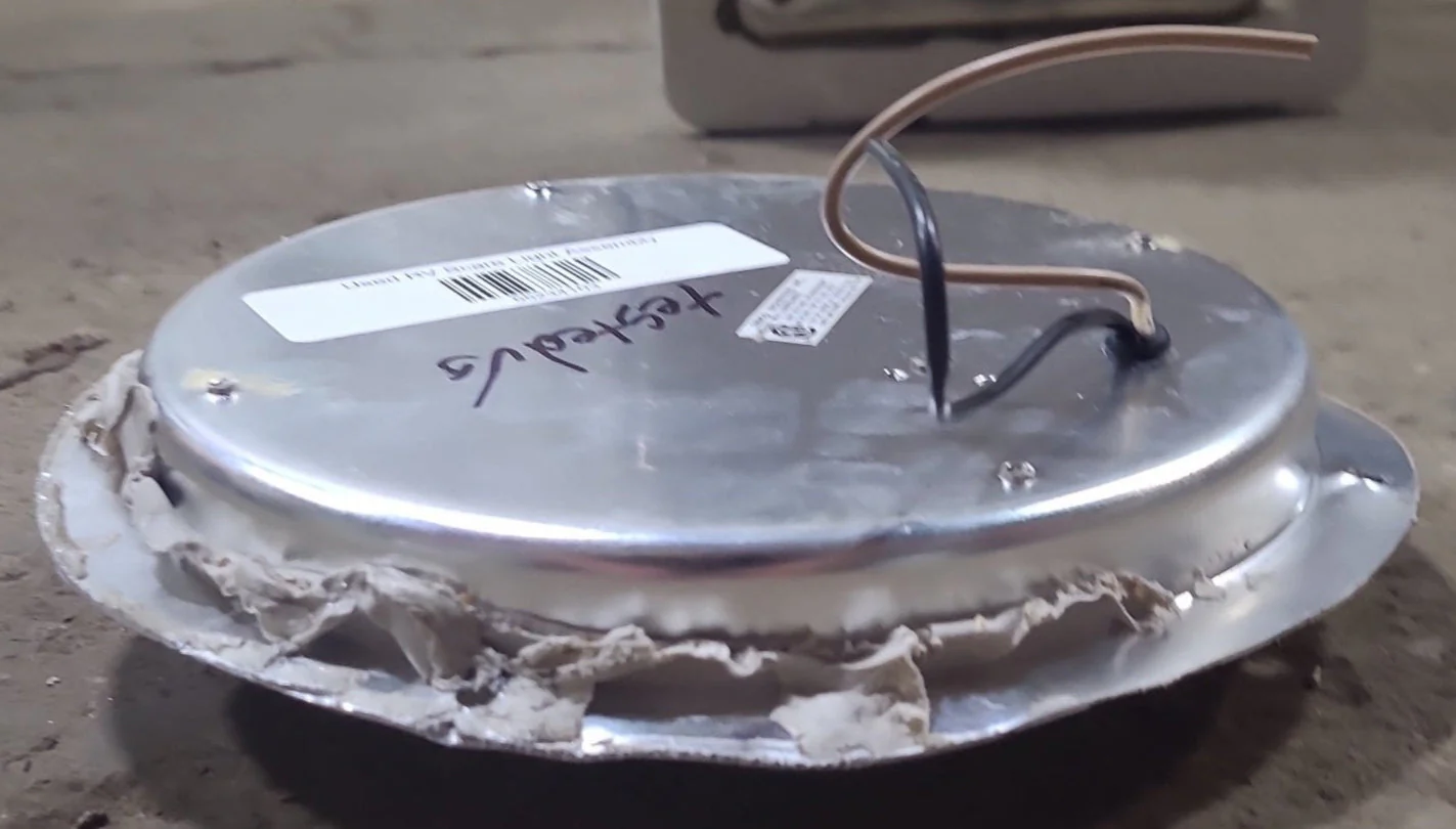 Used RV Scare Light Assembly - Image 3