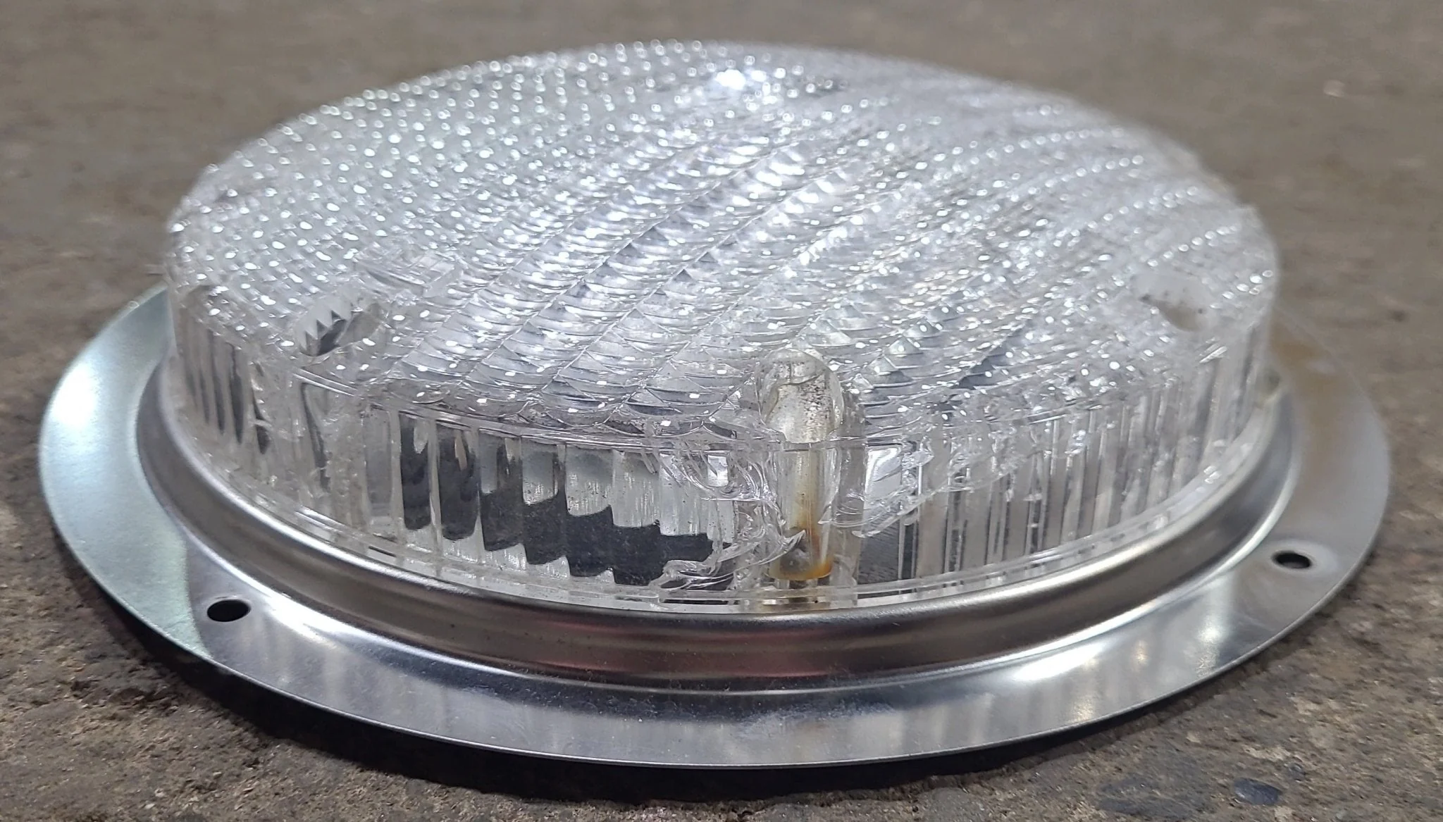 Used RV Scare Light Assembly - Image 3