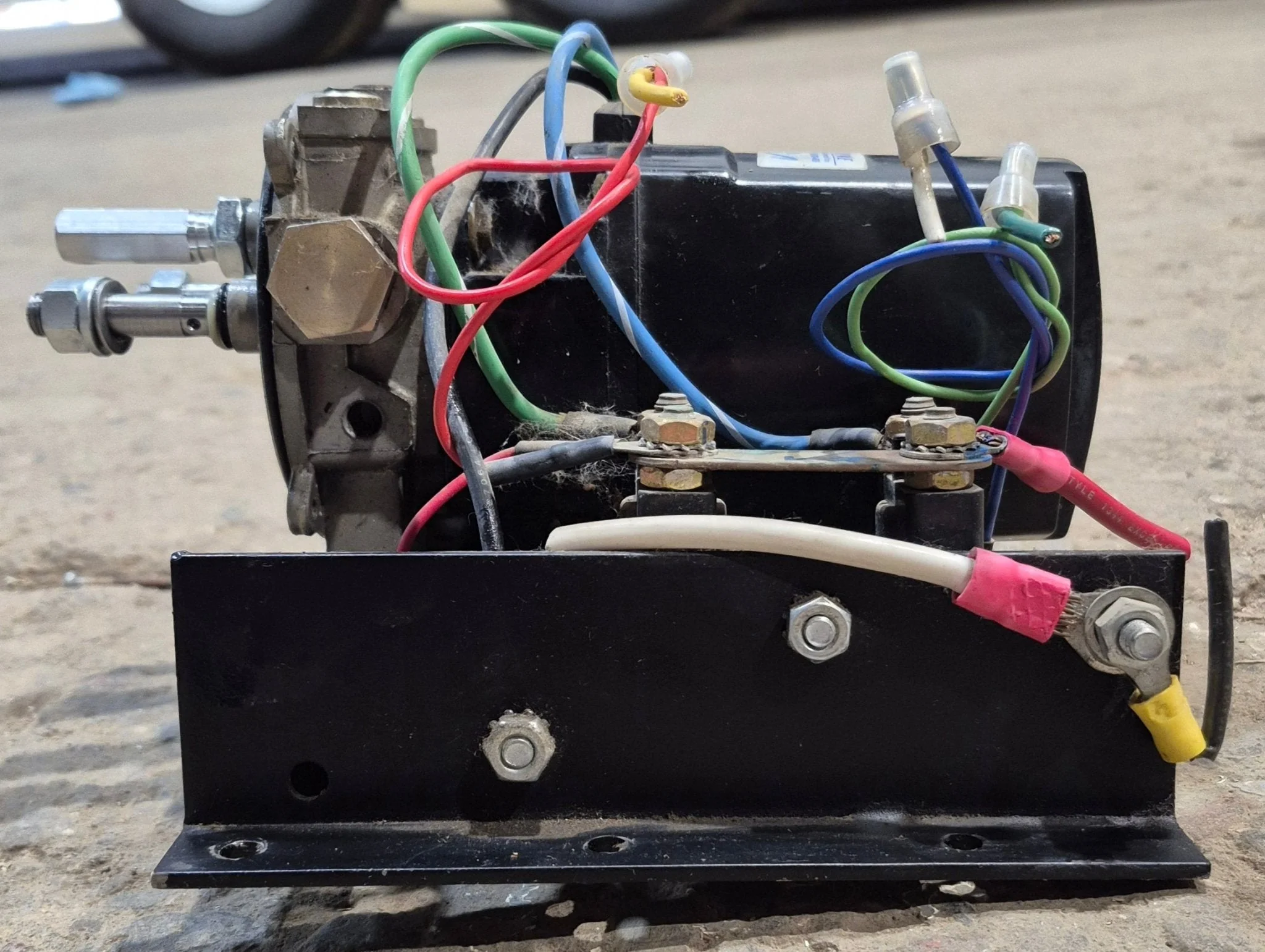 Used RV Slide Out Hydraulic Pump/Motor Assembly - Image 5