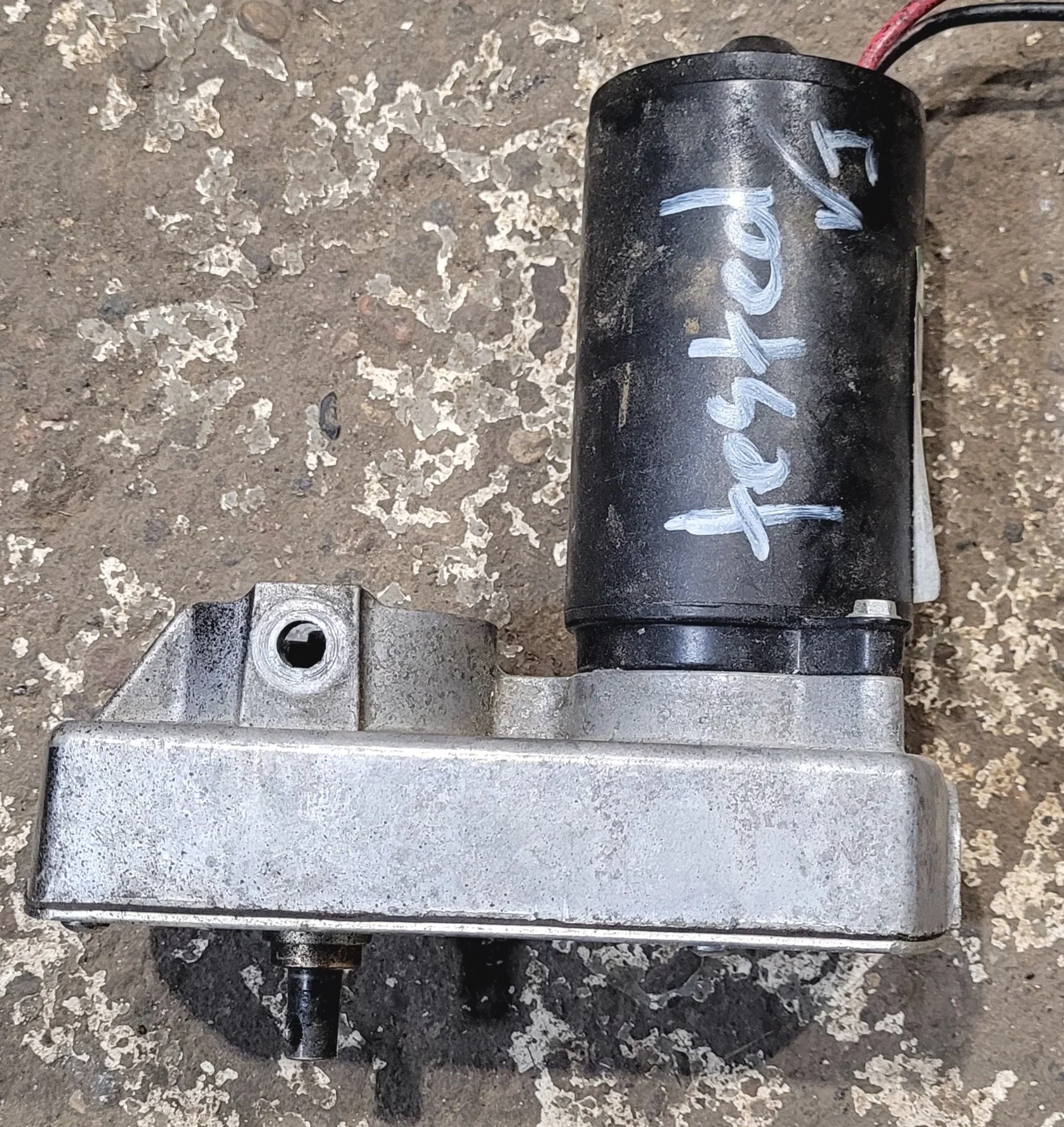 Used RV Slide Out Motor 28:1 - VMC07504123