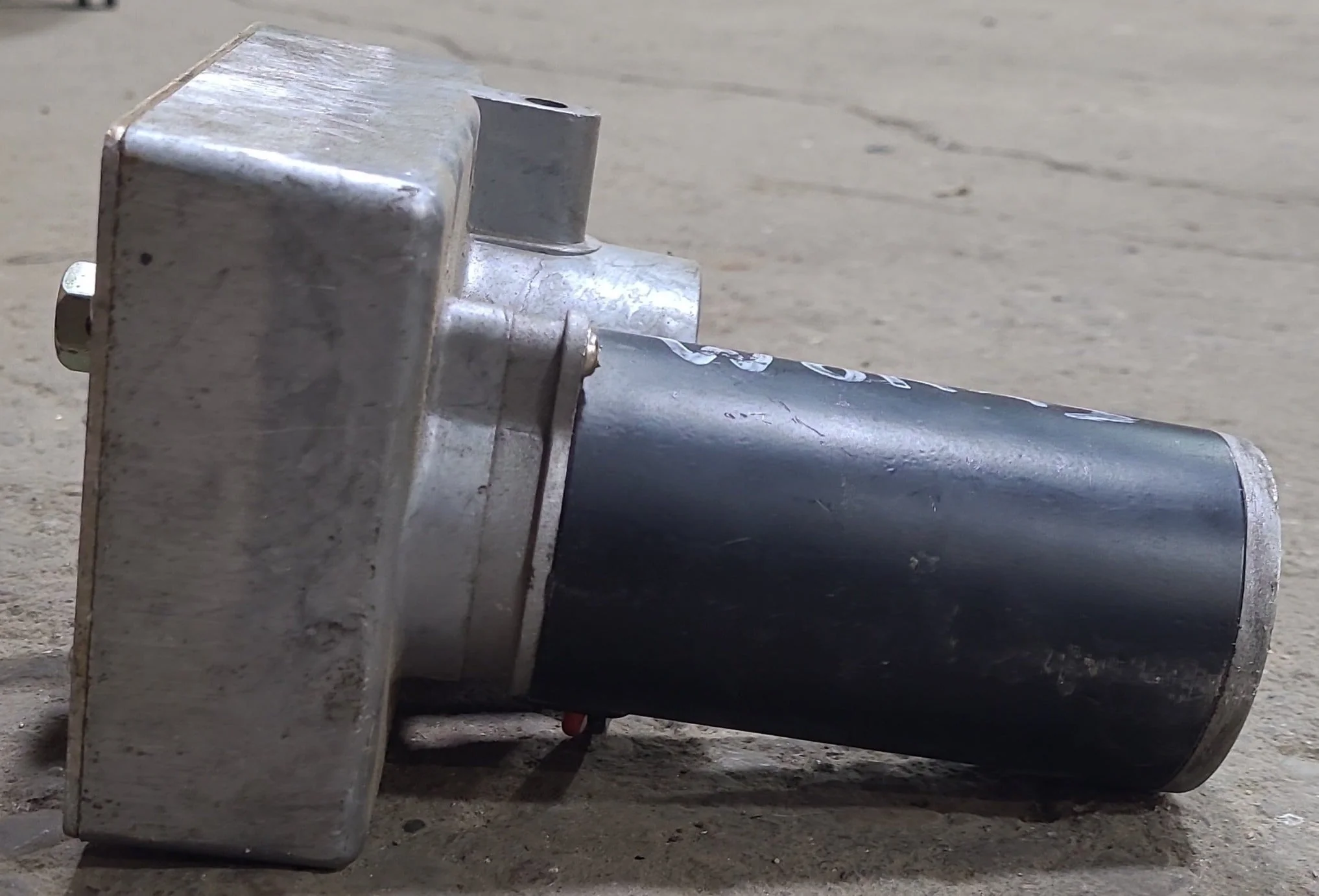 Used RV Slide Out Motor - Model D44-12VDC ROHS - Image 6