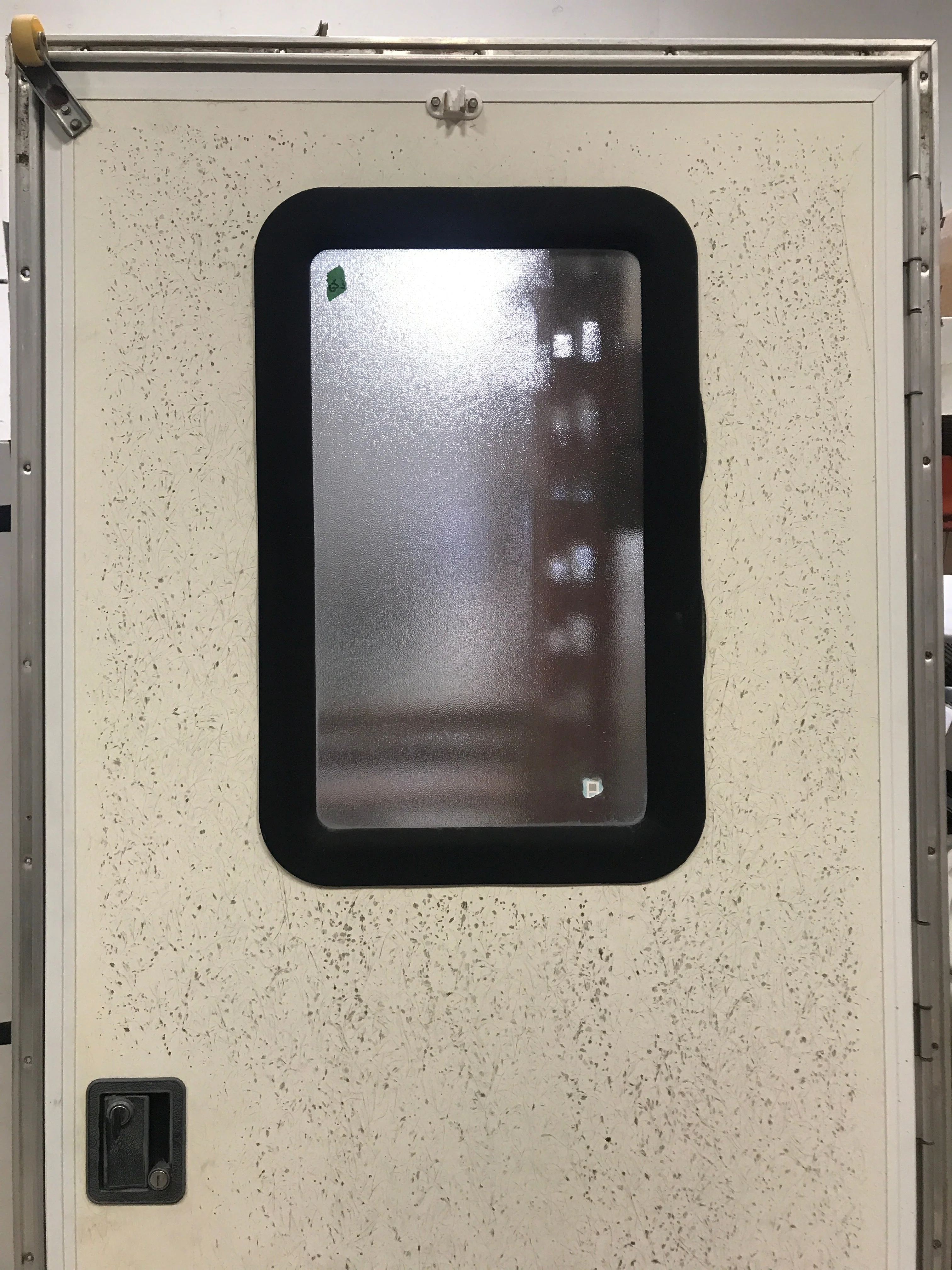Used RV Square Corner Entry Door 29 1/2" W x 69 1/2" H - Image 3