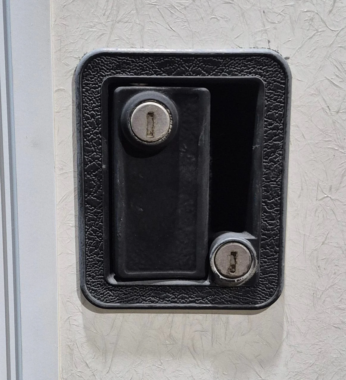 Used RV Square Entry Door 24 1/8" x 69 5/8" - Image 3