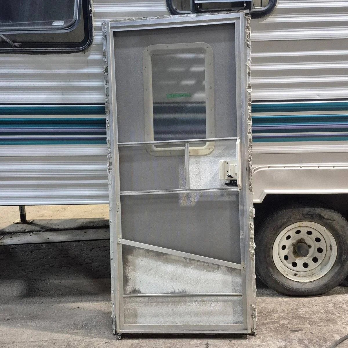 Used RV Square Entry Door 30" x 69 3/4" - Image 4