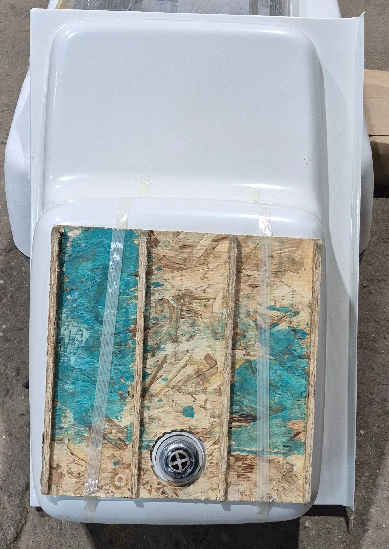 Used RV Step Bath Tub 35 7/8" L x 23 3/4" D- Right Hand Drain - Image 6