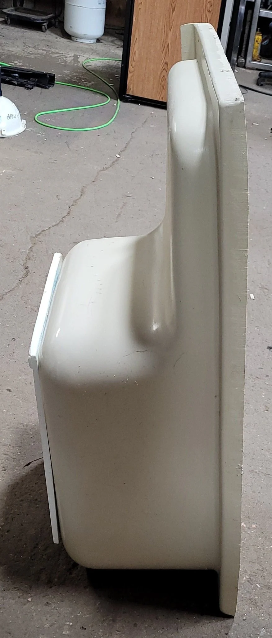 Used RV Step Bath Tub 36 1/4” x 23 1/2” - Left Hand Drain - Image 4