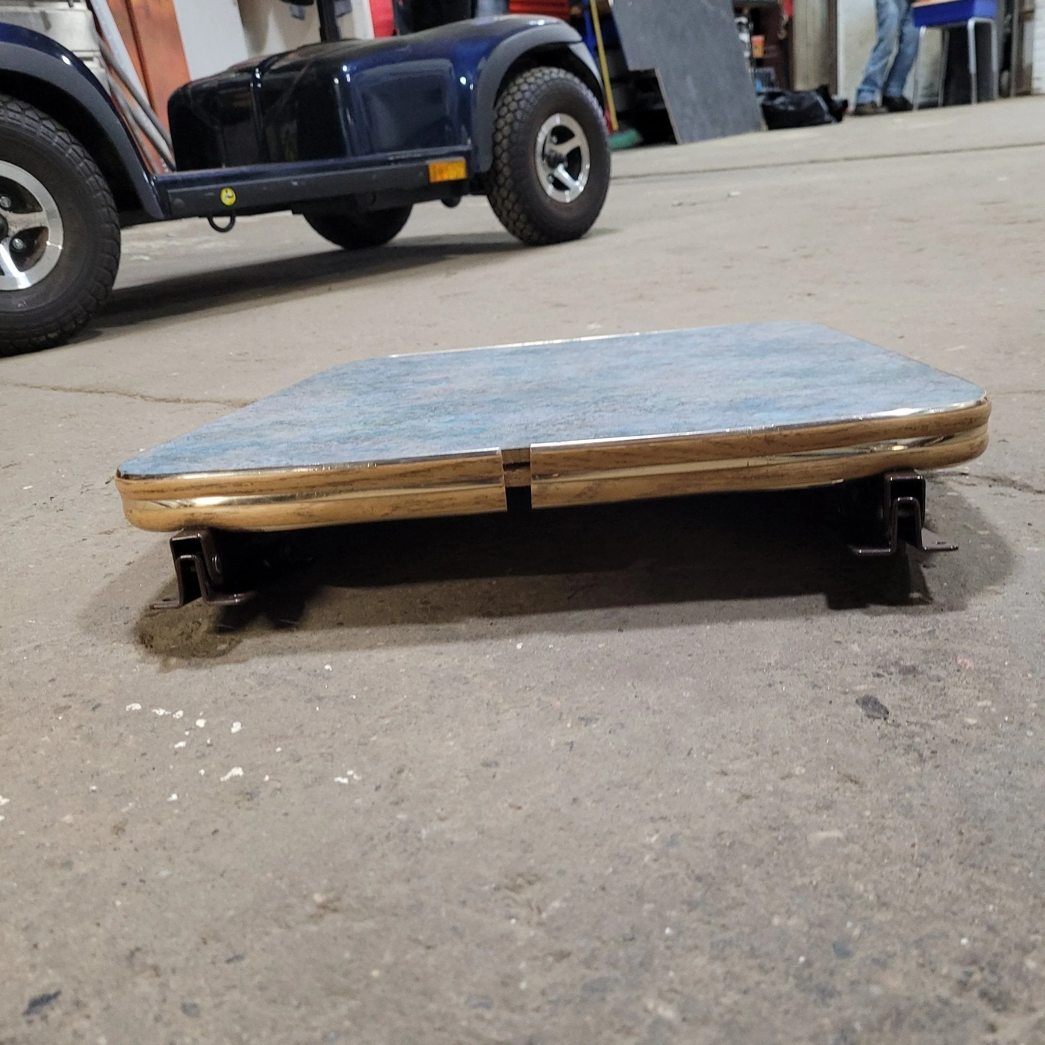 Used RV Table Top 16 1/4" W X 20 1/4" D - Image 5