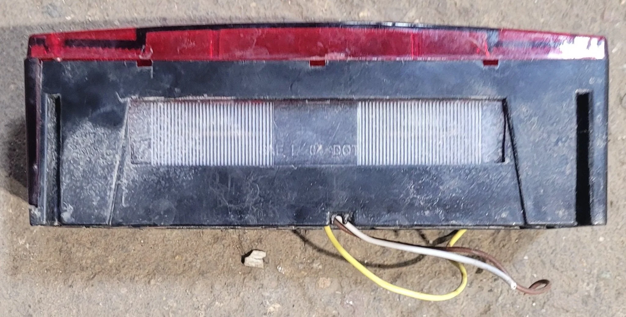 Used RV Tail Light Assembly - Image 3