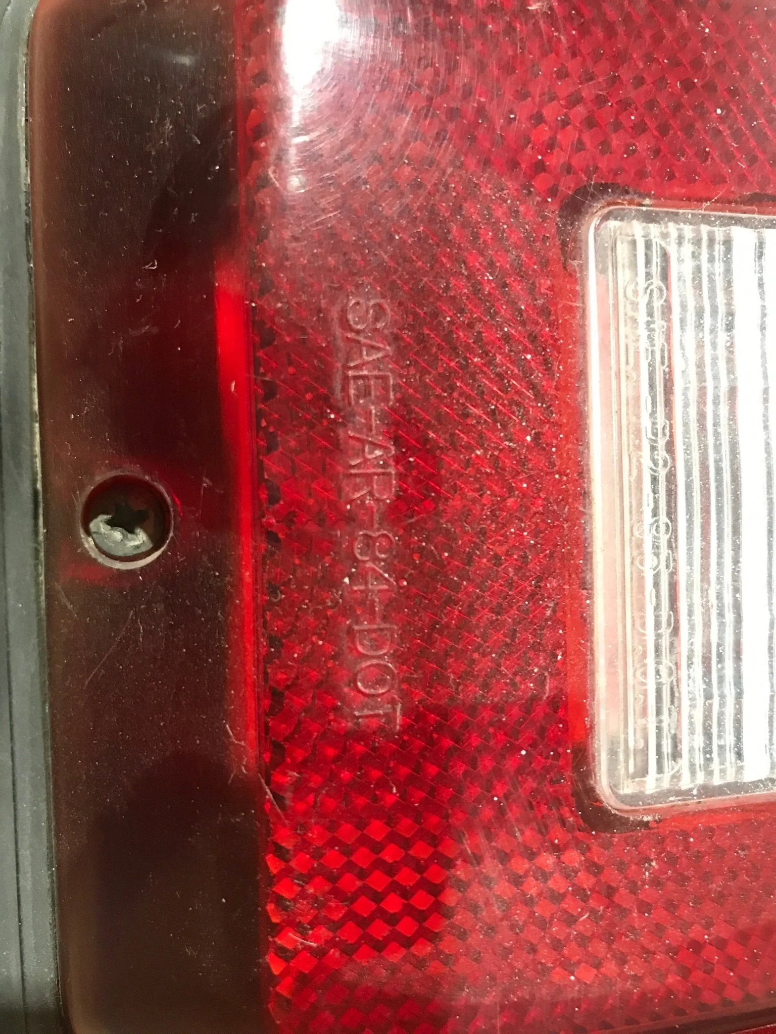 Used RV Tail Light Assembly - Image 3