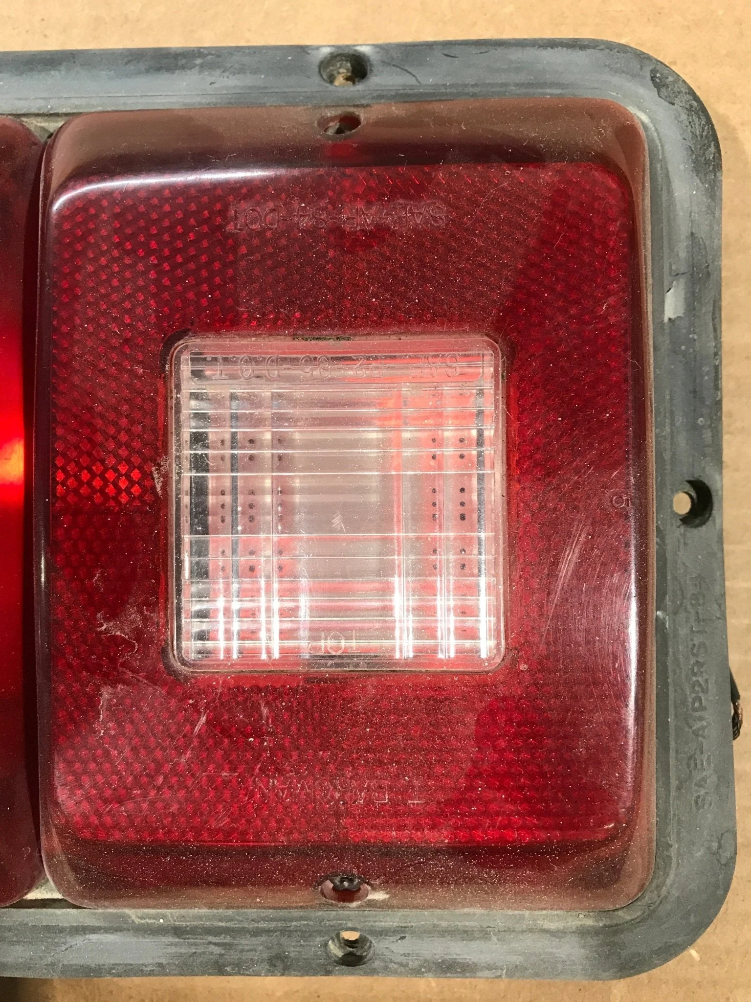 Used RV Tail Light Assembly - Image 7