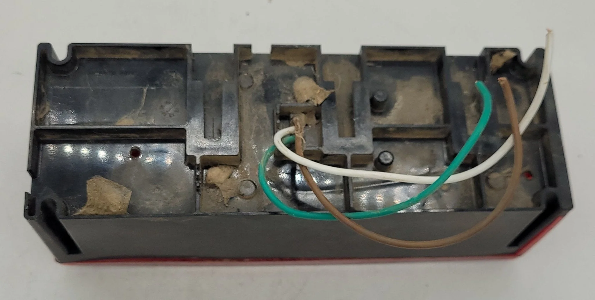Used RV Tail Light Assembly - Image 3