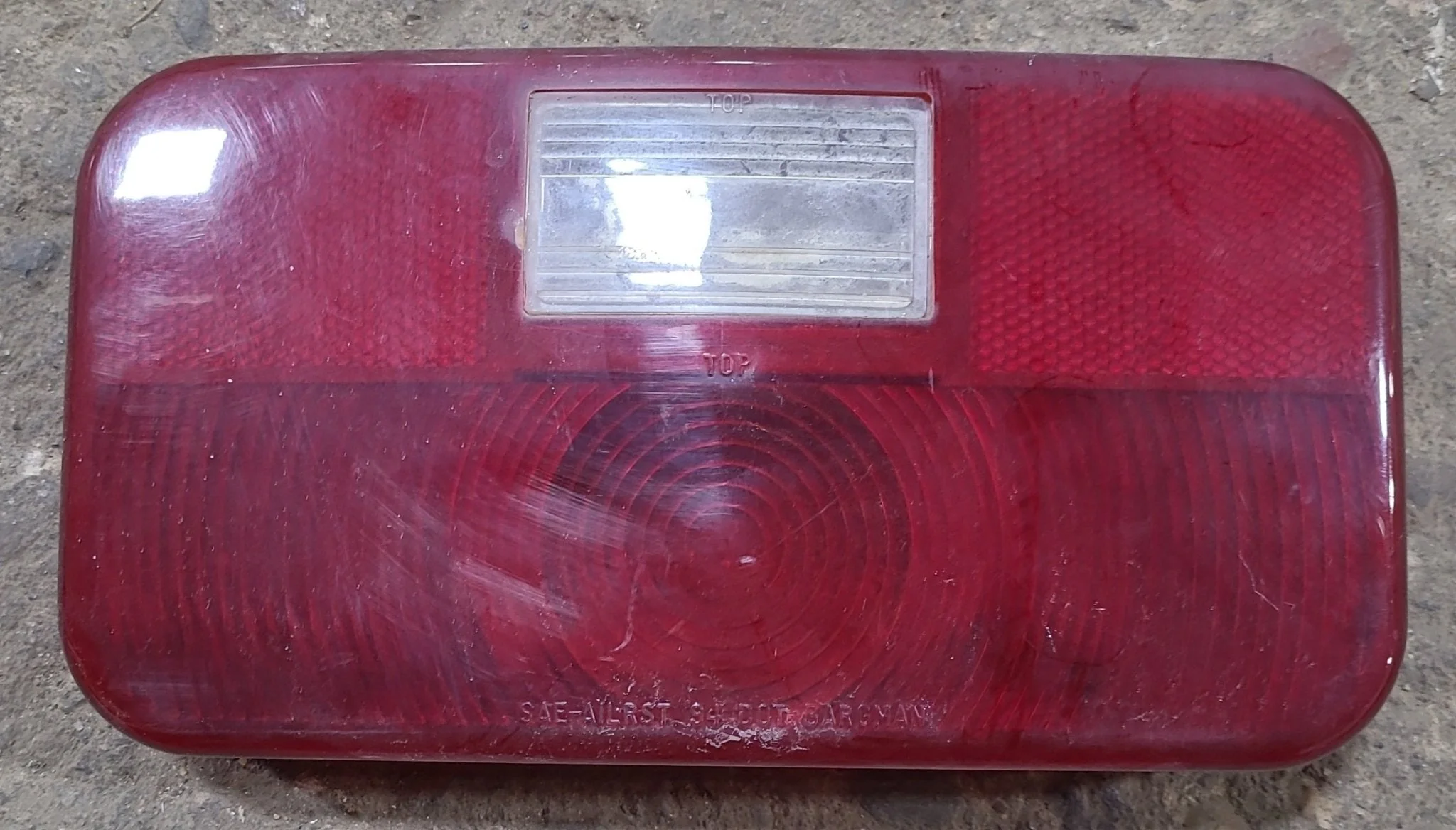 Used RV Tail Light Replacement Lens