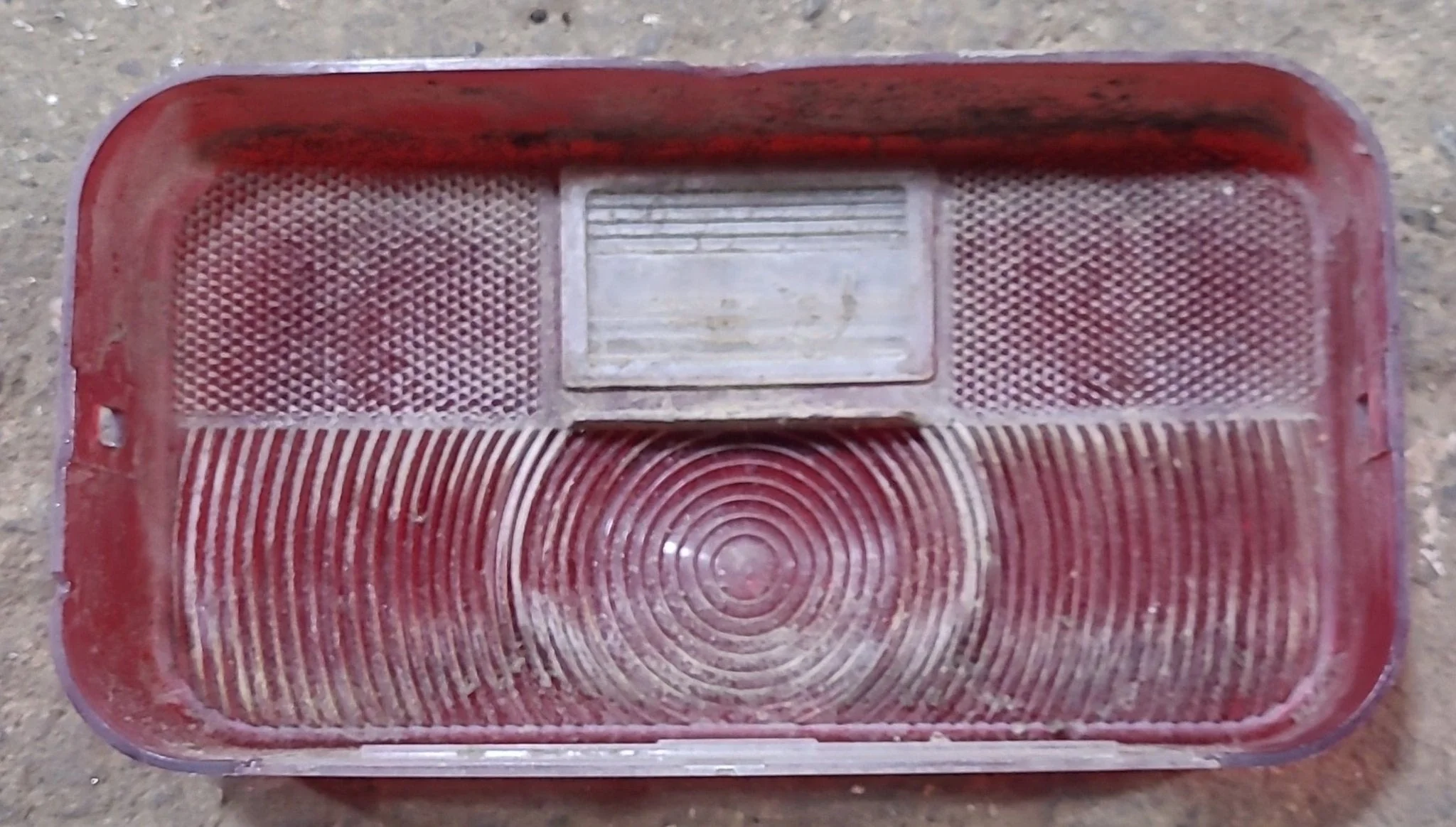 Used RV Tail Light Replacement Lens - Image 4