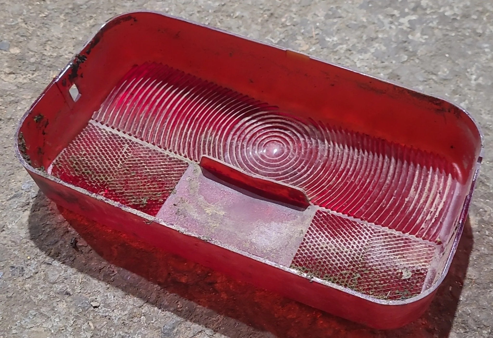 Used RV Tail Light Replacement Lens SAE-AILRST 94 - DOT - Image 4