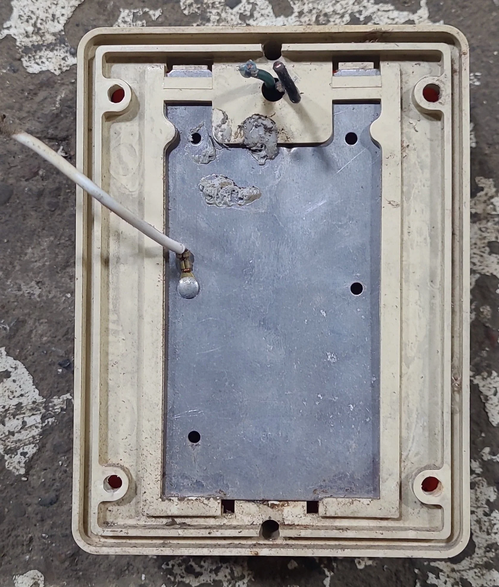 Used RV Tail Light Replacement Assembly - Image 2