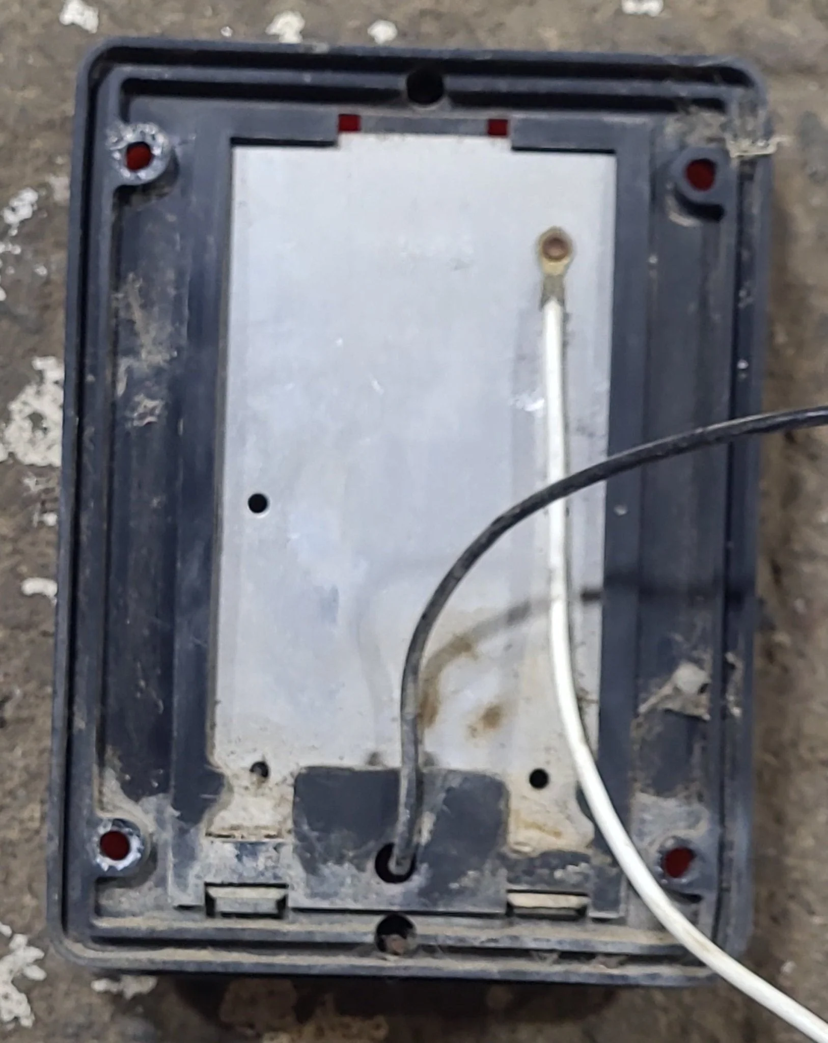 Used RV Tail Light Replacement Assembly - Image 3