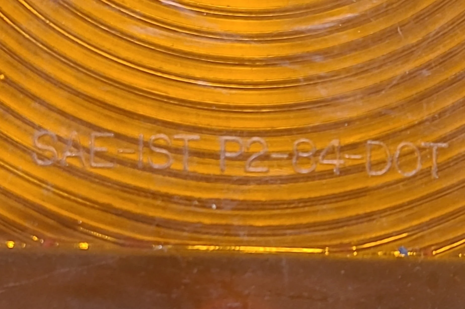 Used RV Tail Light Replacement Lens - Amber - Image 3