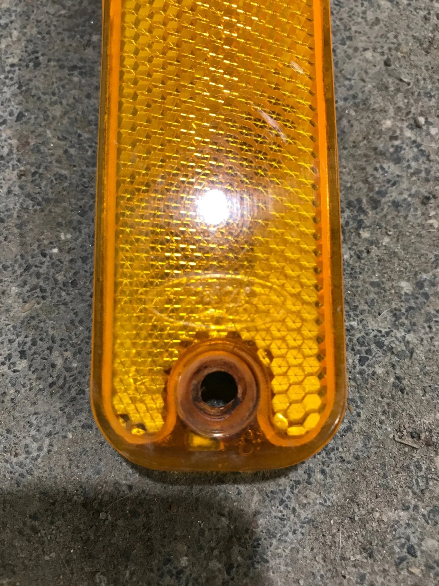 Used SAE AP2 73TK - FORD Replacement Marker Light Assembly - Amber - Image 3