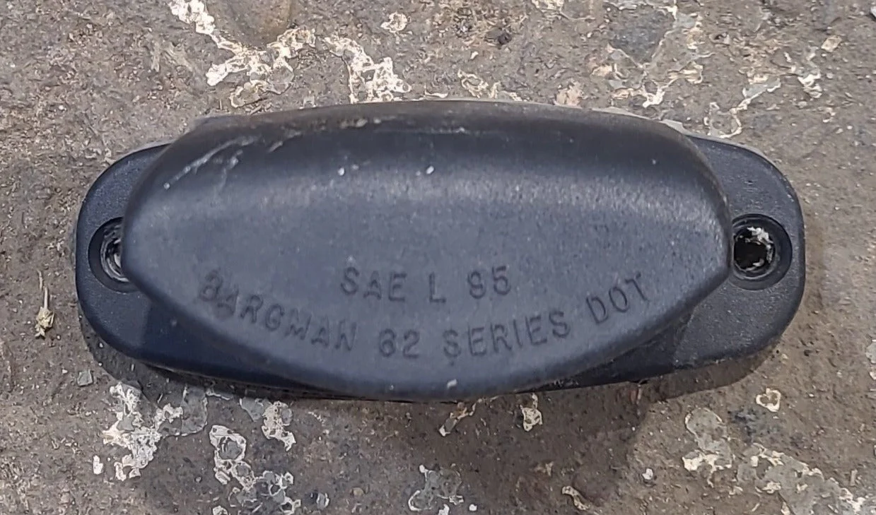 Used SAE L 95 Bargman 62 Series DOT Licence Plate Light, Black - Image 3