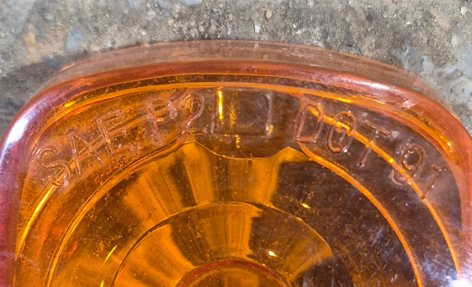 Used SAE P2 DOT 91 Replacement Lens for Marker Light - Amber - Image 3