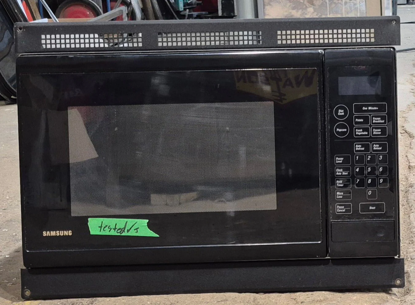 Used SAMSUNG RV Microwave 21 1/2" W x 12 1/" H x 14 1/2" D