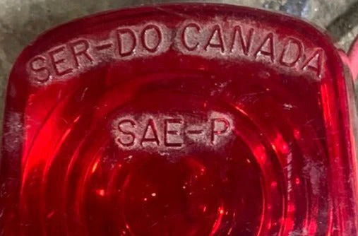 Used SAR-DO CANADA - SAE-P - D-12-M Replacement Lens for Marker Light - Red - Image 2