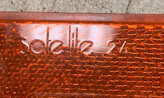 Used sate-lite 24 - SAE-A-90 D.O.T. Replacement Lens for Marker Light - Amber - Image 2