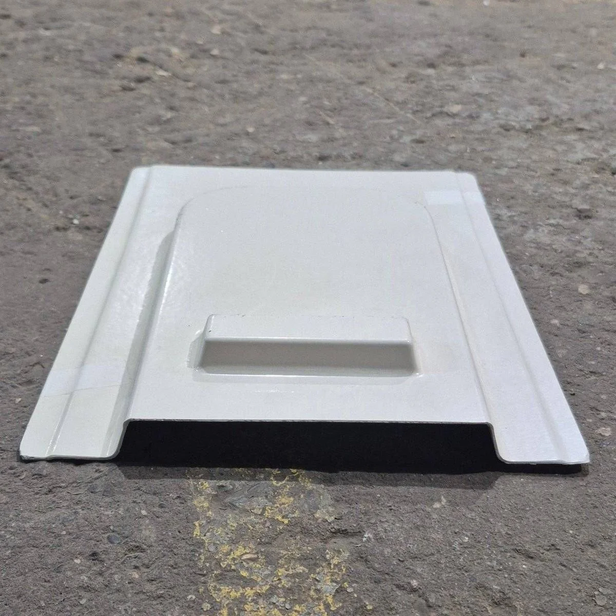 Used Screen Door Slide Panel Set, White - 11 1/4" x 9" - Image 3