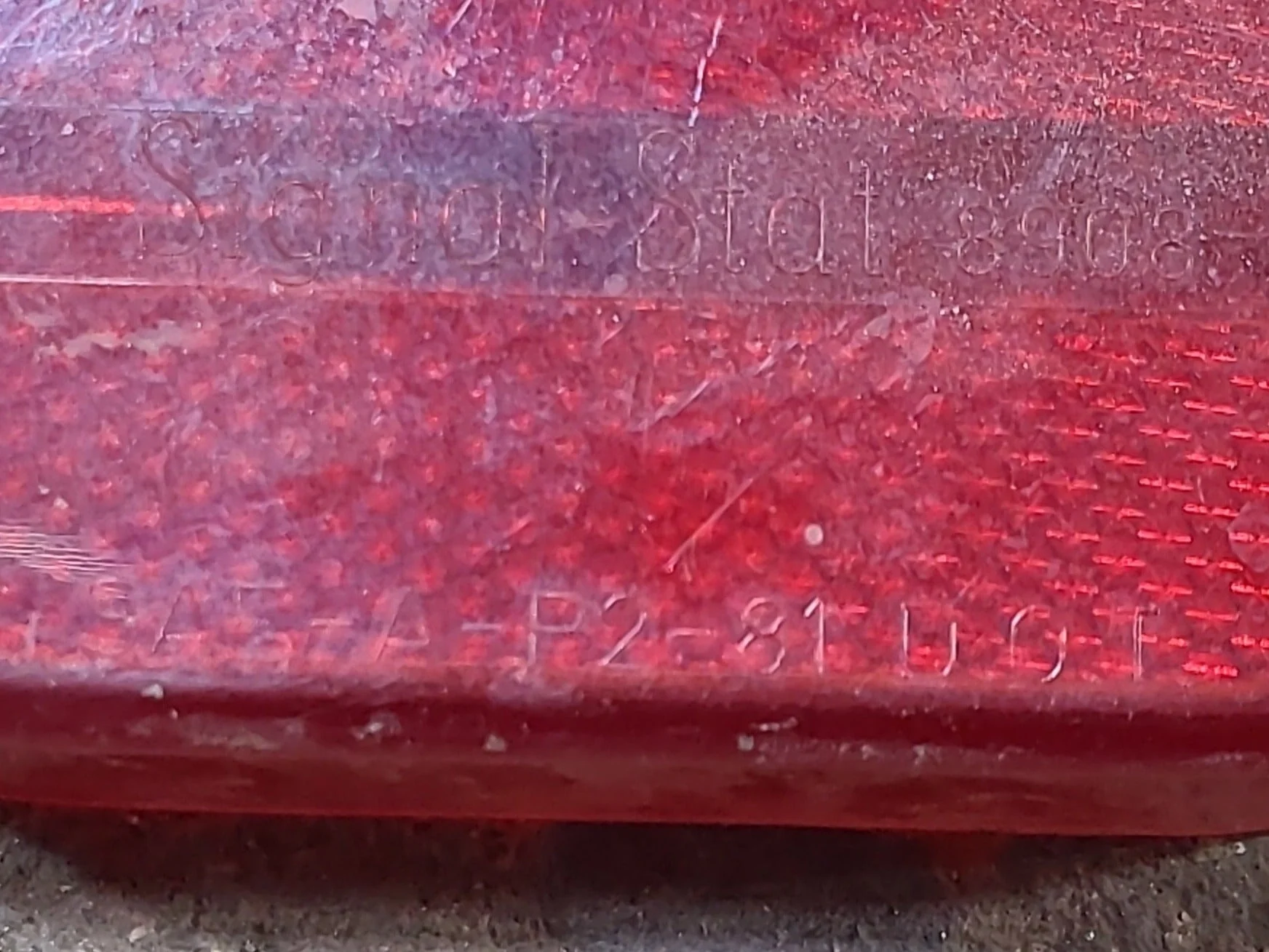 Used Signal Stat 8908 - SAE-A-P2-81 D.O.T. Marker Light Replacement Lens - Red - Image 2