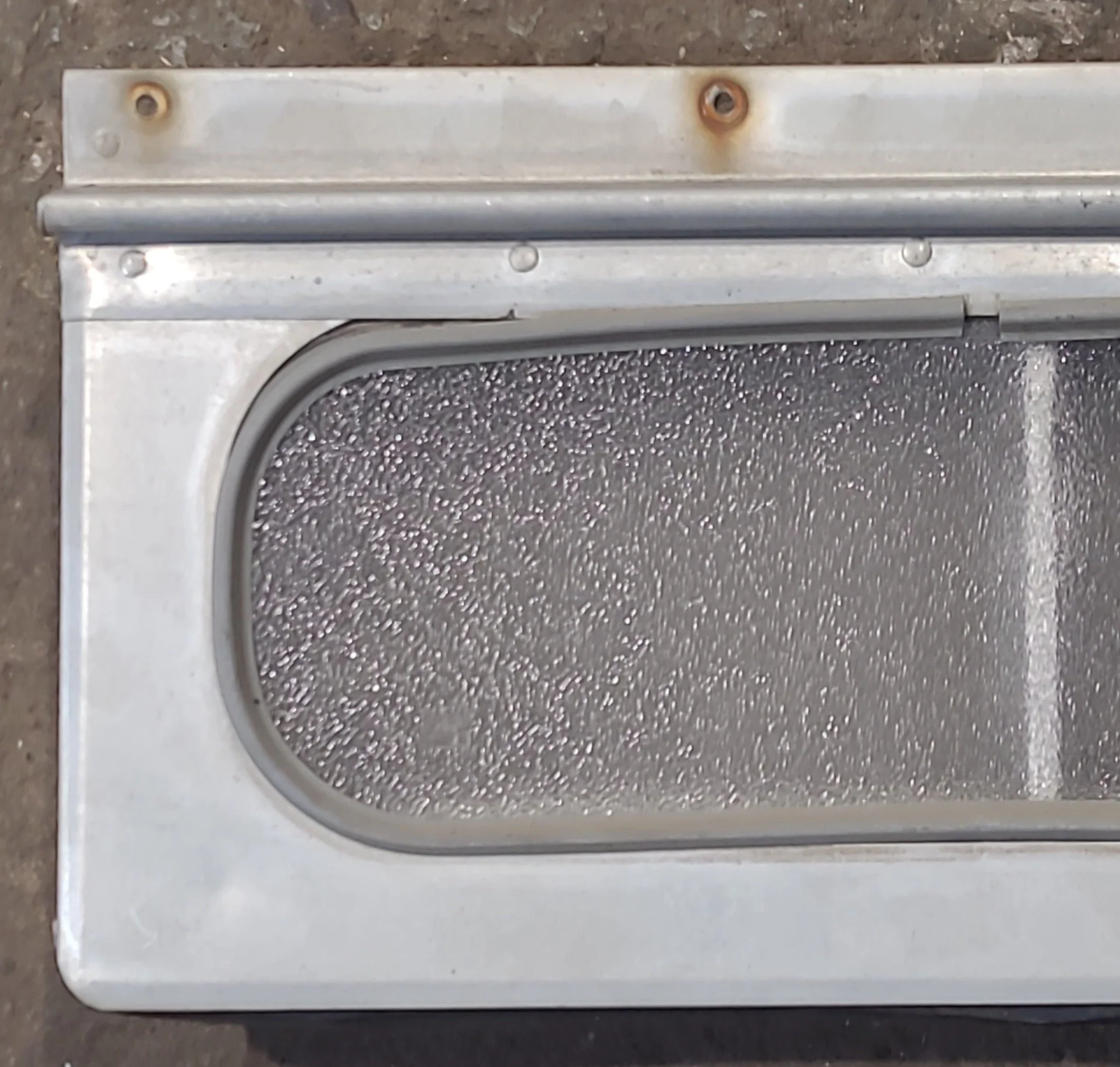 Used Silver Square Opening Window: 13 3/4" W x 6" H x 7/8" D - Image 2