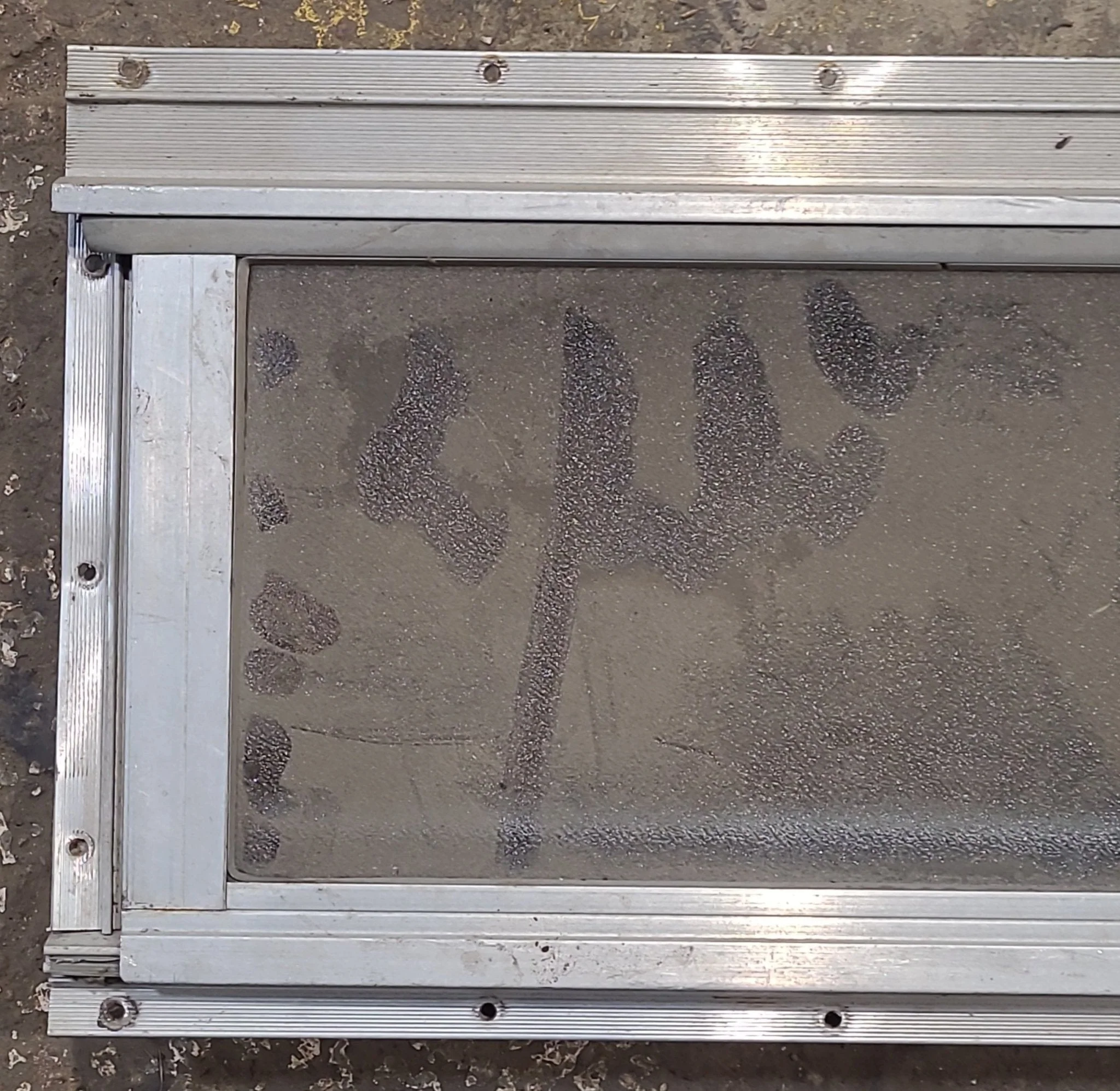 Used Silver Square Opening Window: 13 3/4" W x 7 3/4" H x 1 1/2" D - Image 2