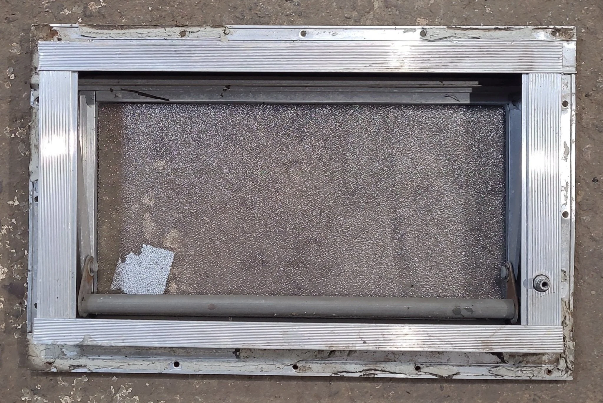 Used Silver Square Opening Window: 13 3/4" W x 7 3/4" H x 1 1/2" D - Image 4