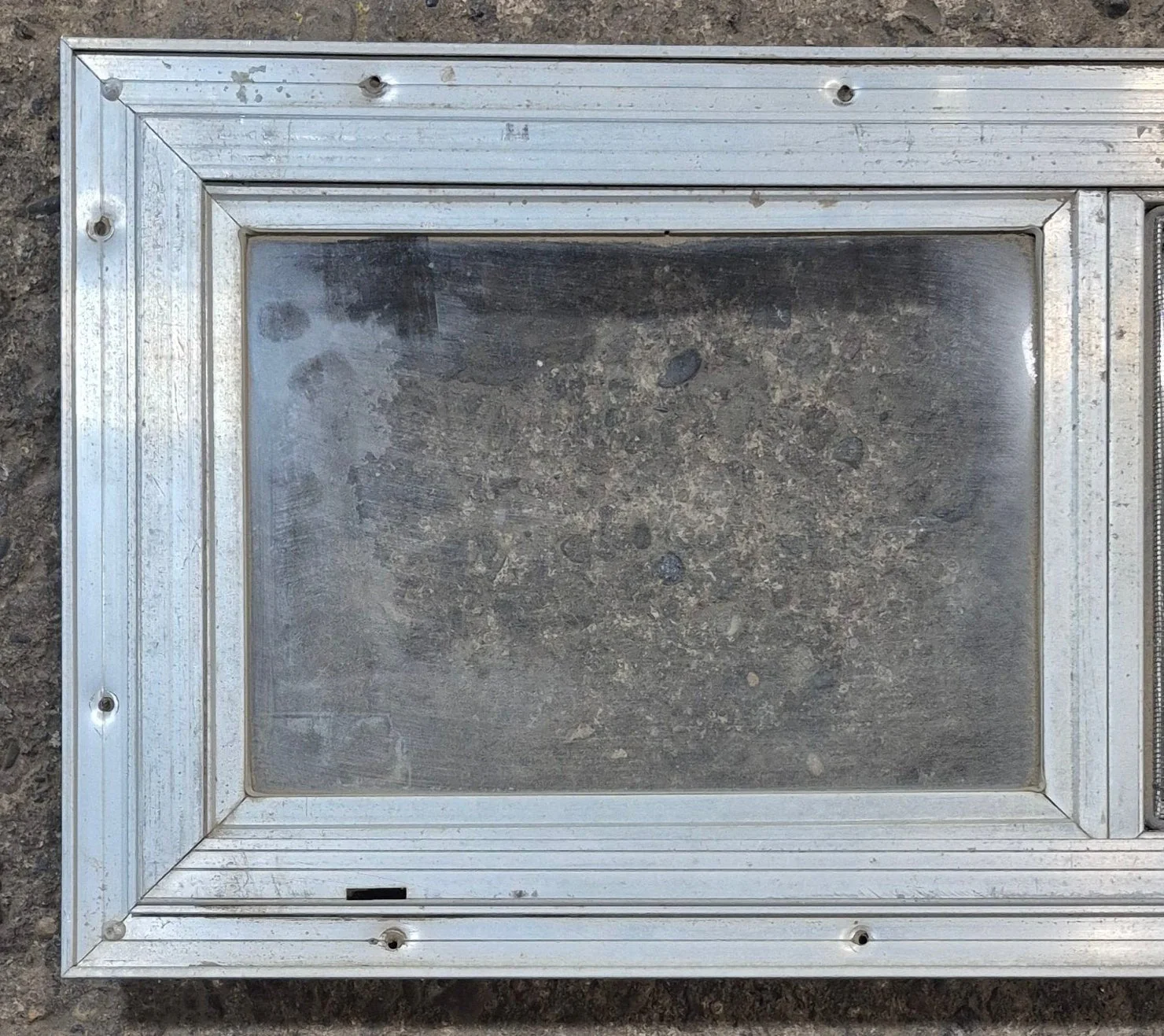 Used Silver Square Opening Window: 24" W x 10" H x 7/8" D - Image 2