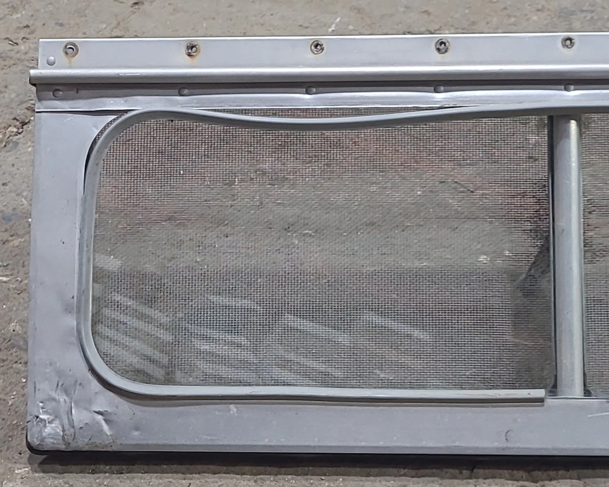 Used Silver Square Opening Window: 24" W x 8 1/2" H x 3/4" D - Image 2