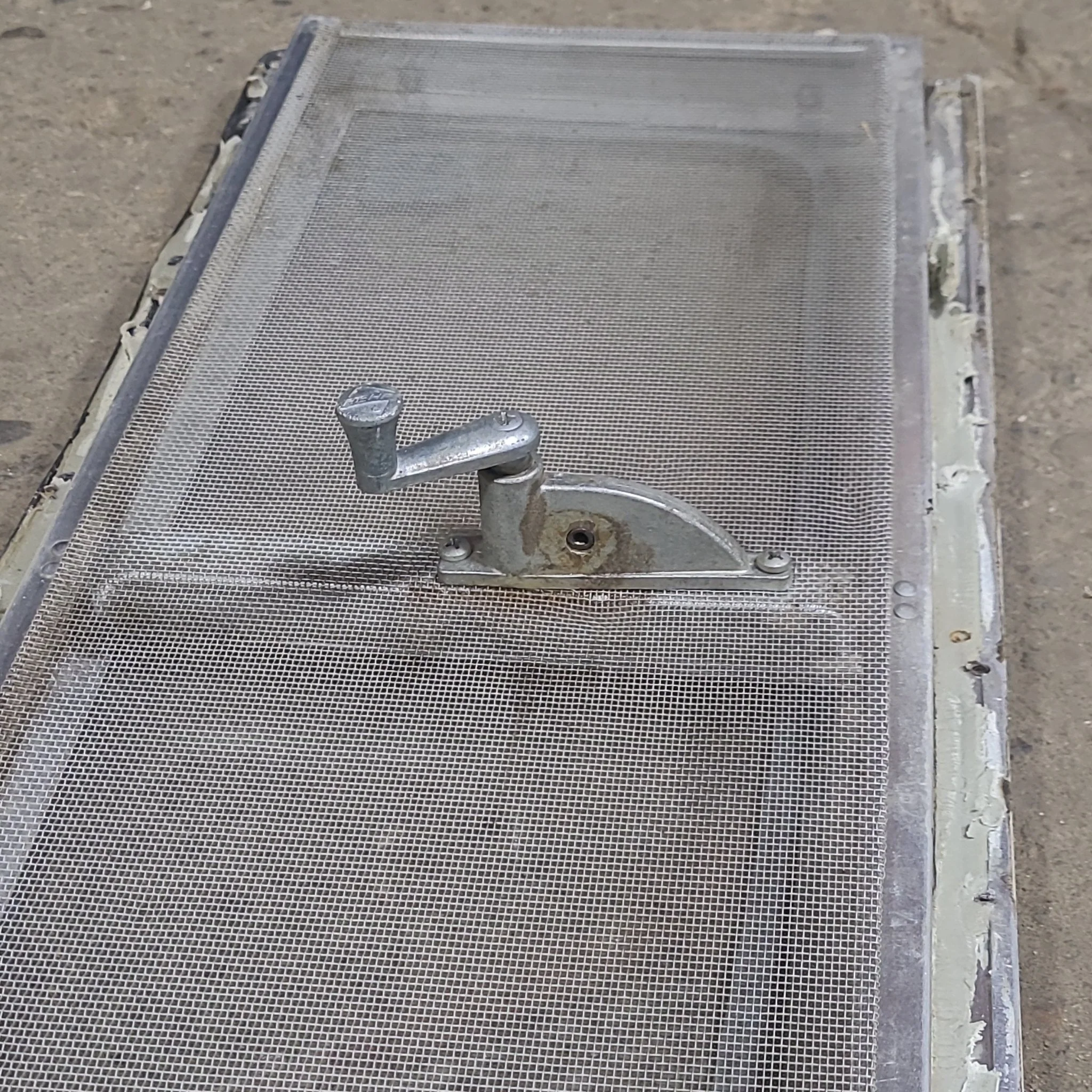 Used Silver Square Opening Window: 24" W x 8 1/2" H x 3/4" D - Image 8