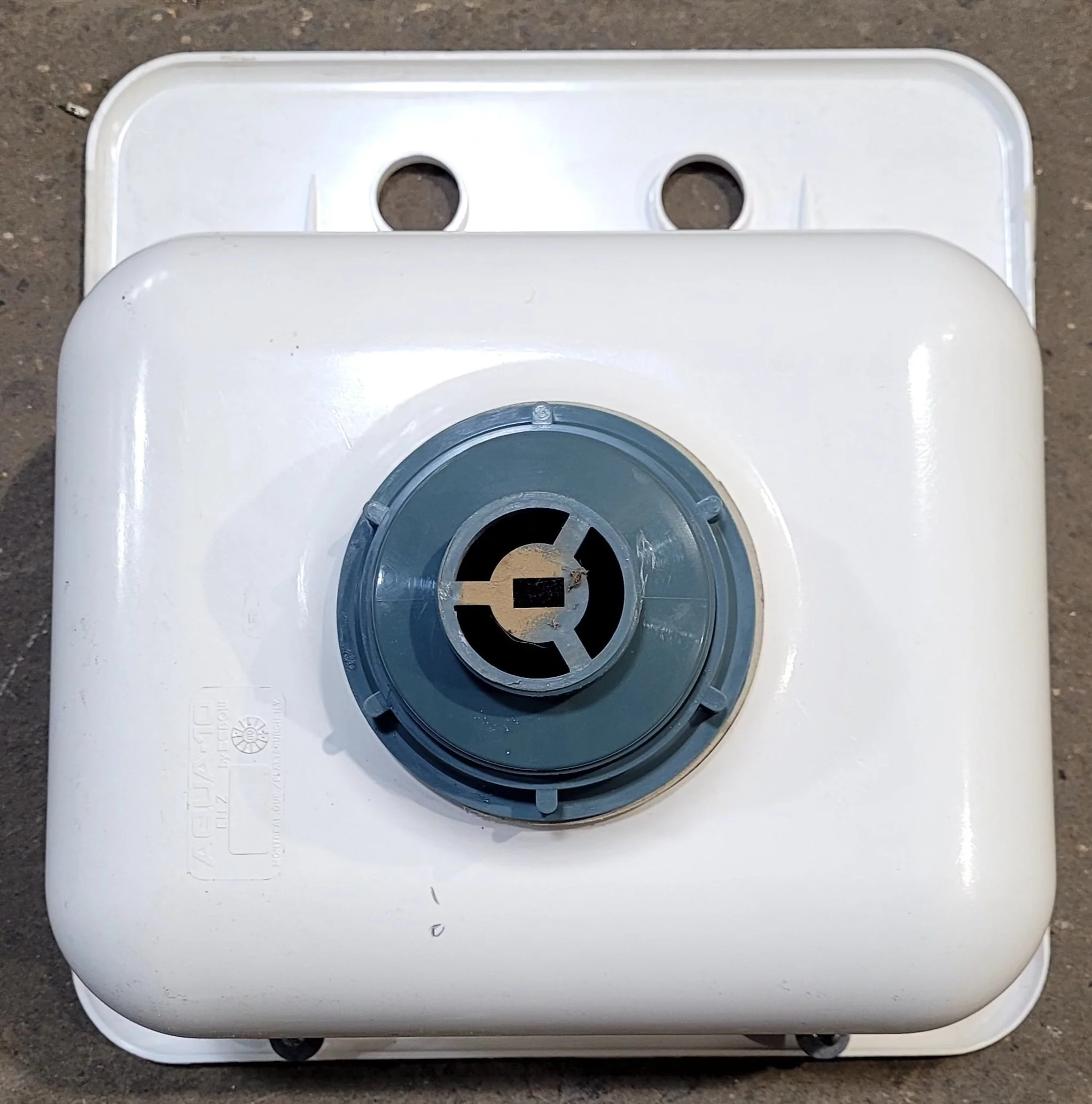 Used Single Kitchen Sink 13 1/4” W x 14” L - Image 2