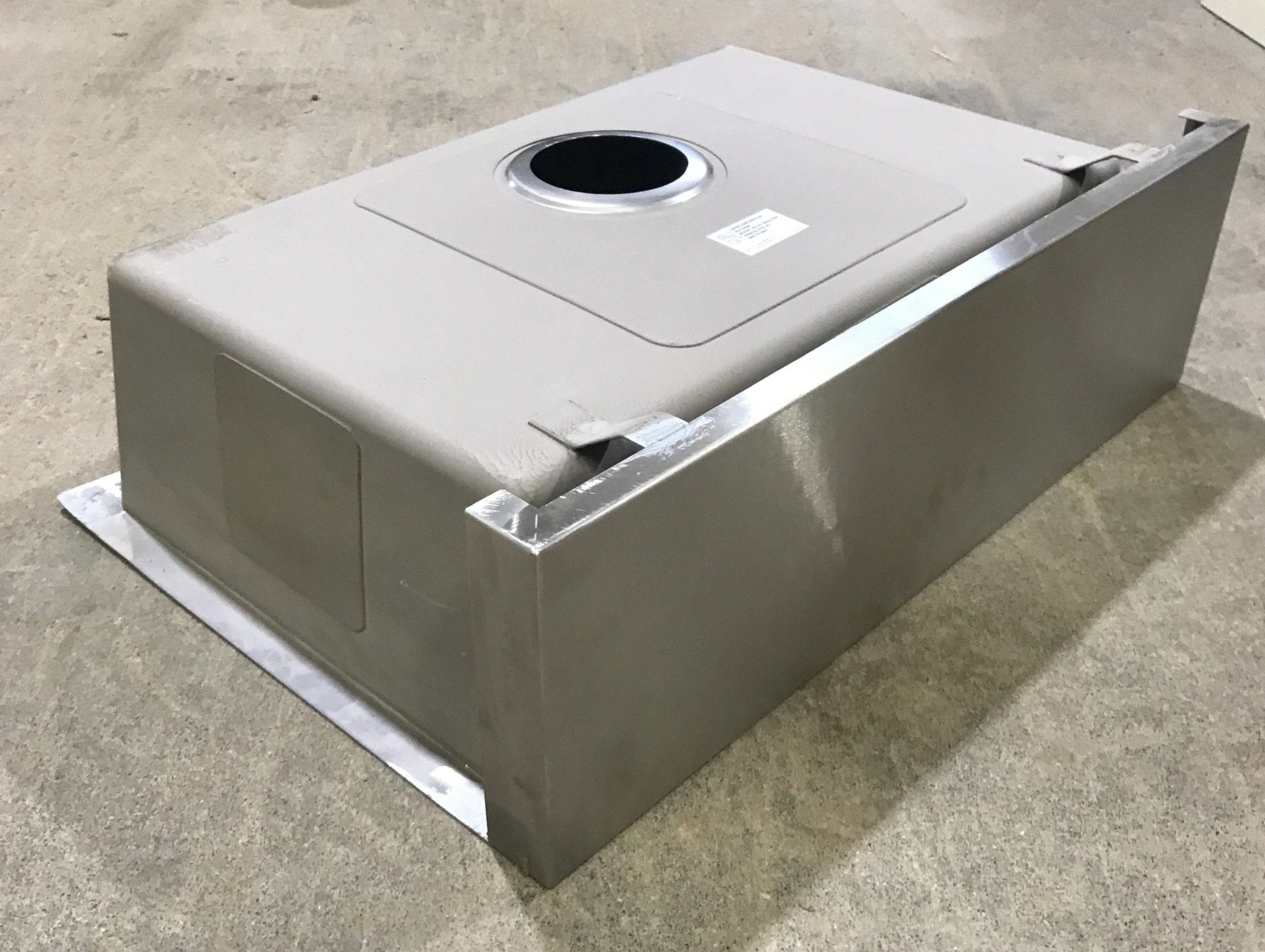 Used Single Kitchen Sink 23" W X 16" H - Image 4