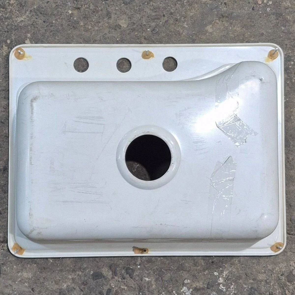 Used Single Kitchen Sink - 24 1/2" X 19" - Image 4