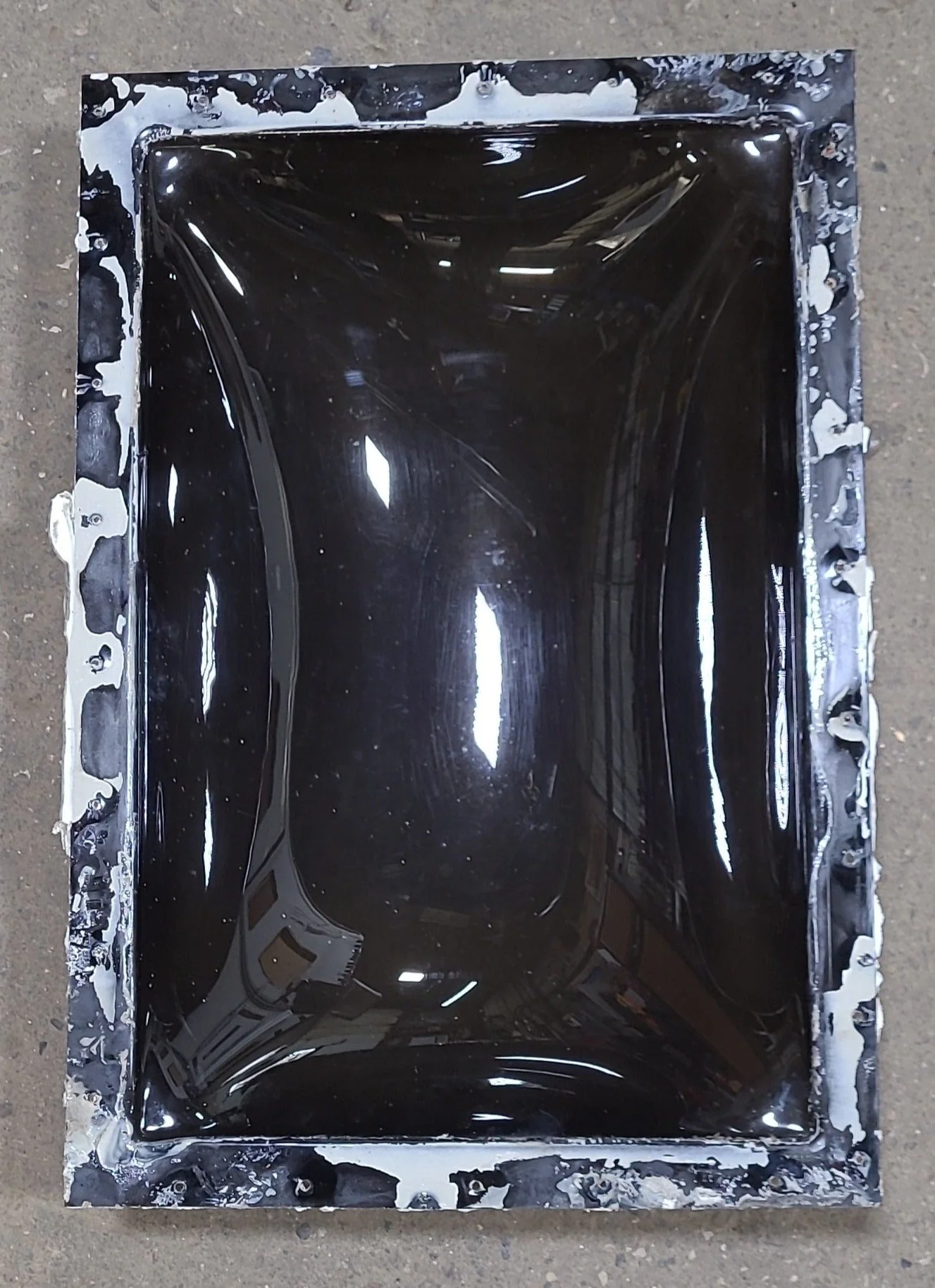 Used Skylight 16 1/2" X 24" - Image 4