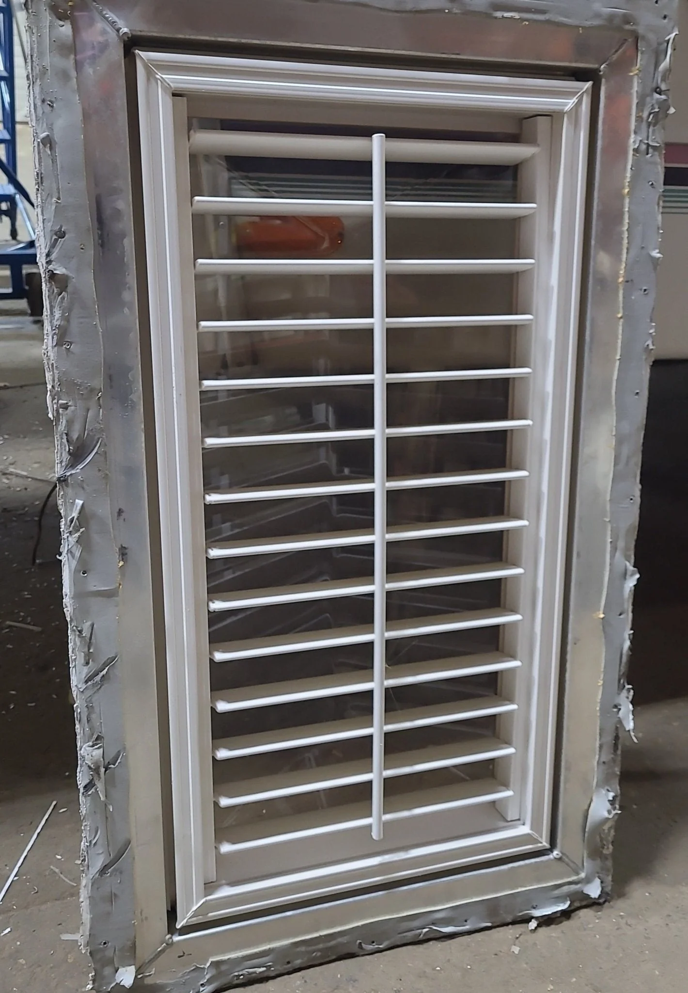 Used Skylight 17 3/4" X 33 3/4" (with inner skylight) - Image 4