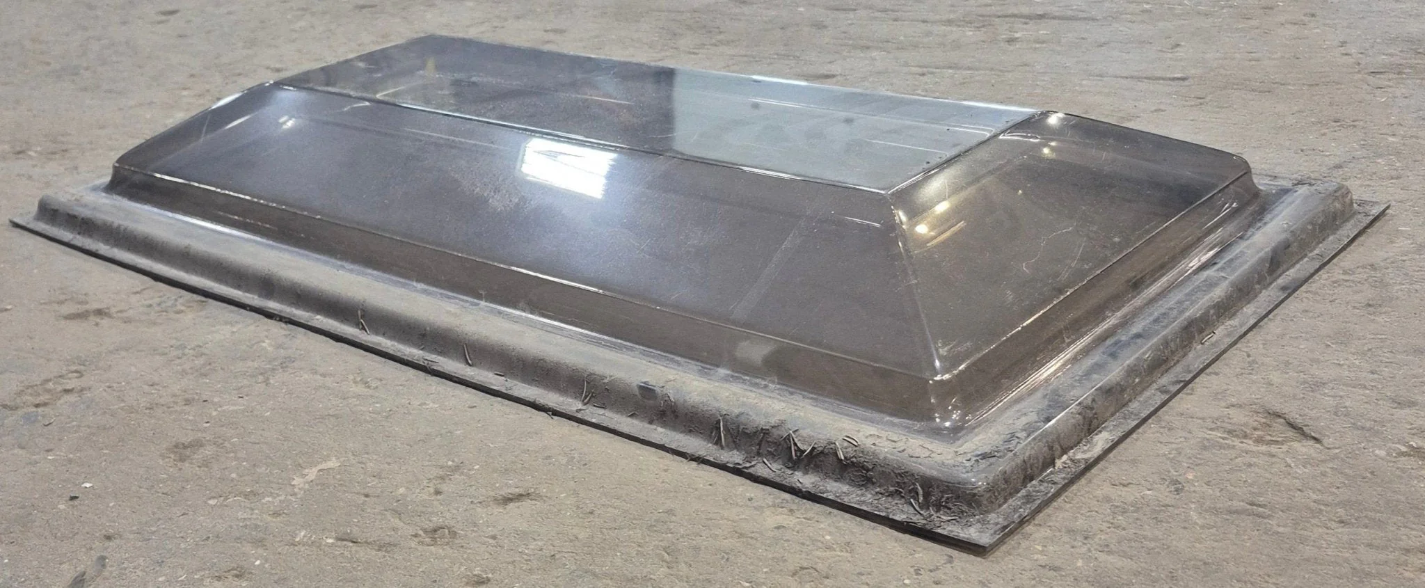 Used Skylight 19" x 34 3/4" (with inner skylight) - Image 3