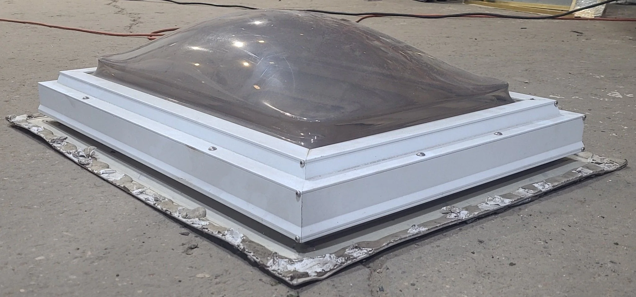 Used Skylight 23 1/2" X 31 1/4" (with inner skylight) - Image 3