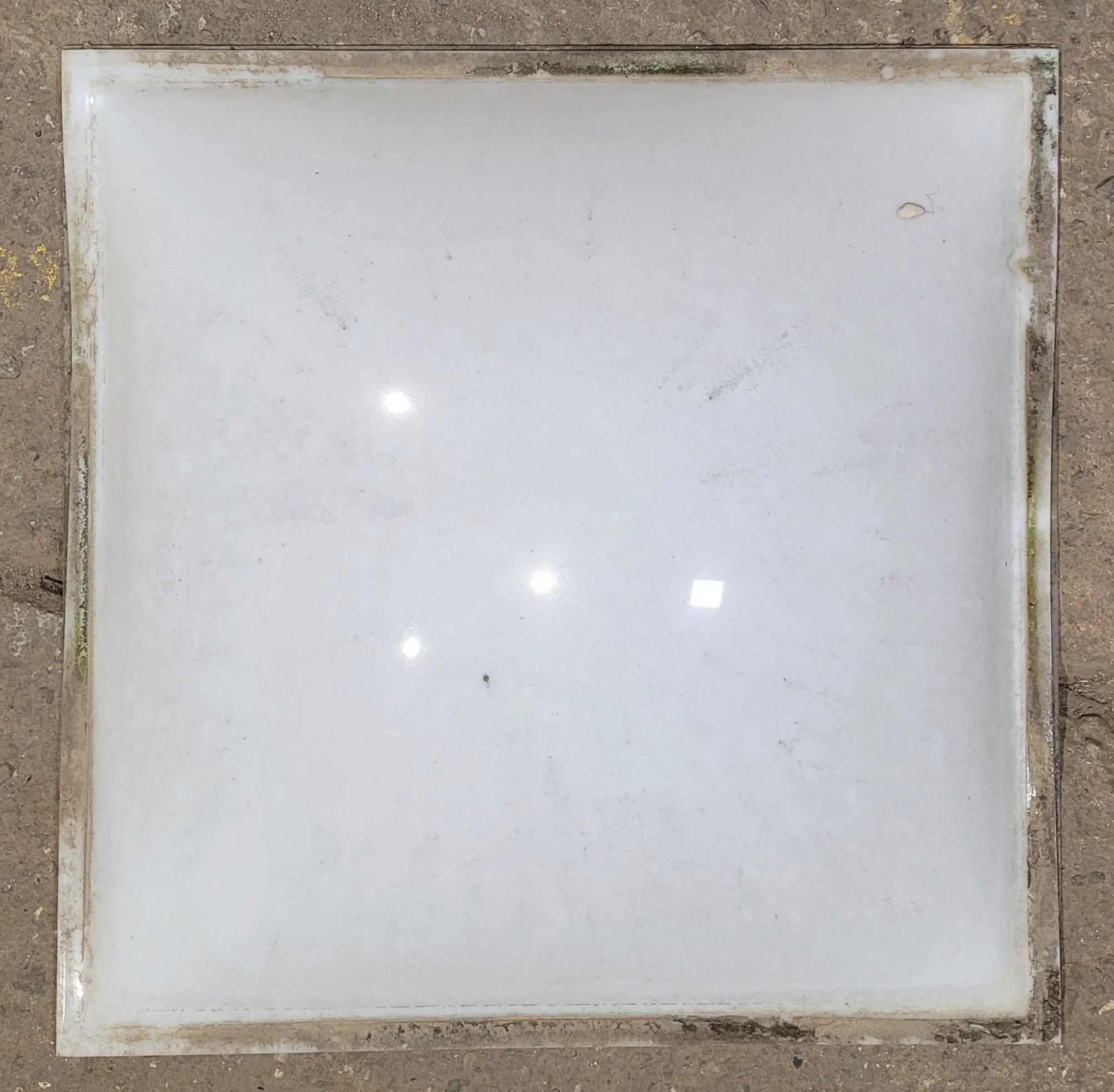 Used Skylight 24" X 24" - Image 2