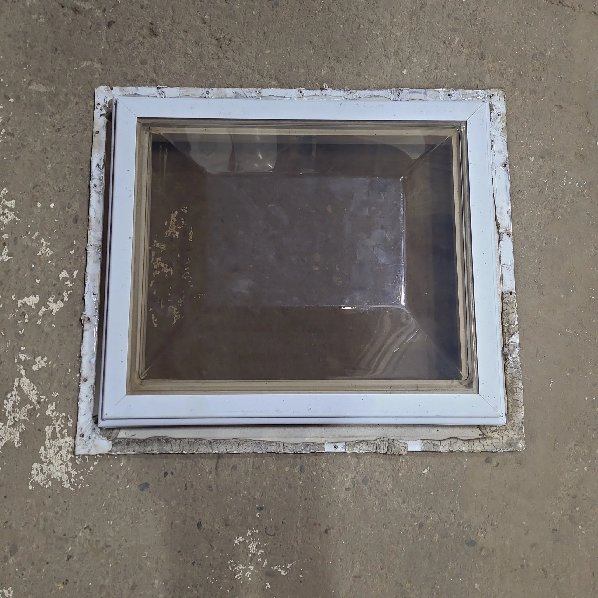 Used Skylight 27 1/2" X 31 1/2" (with inner skylight)