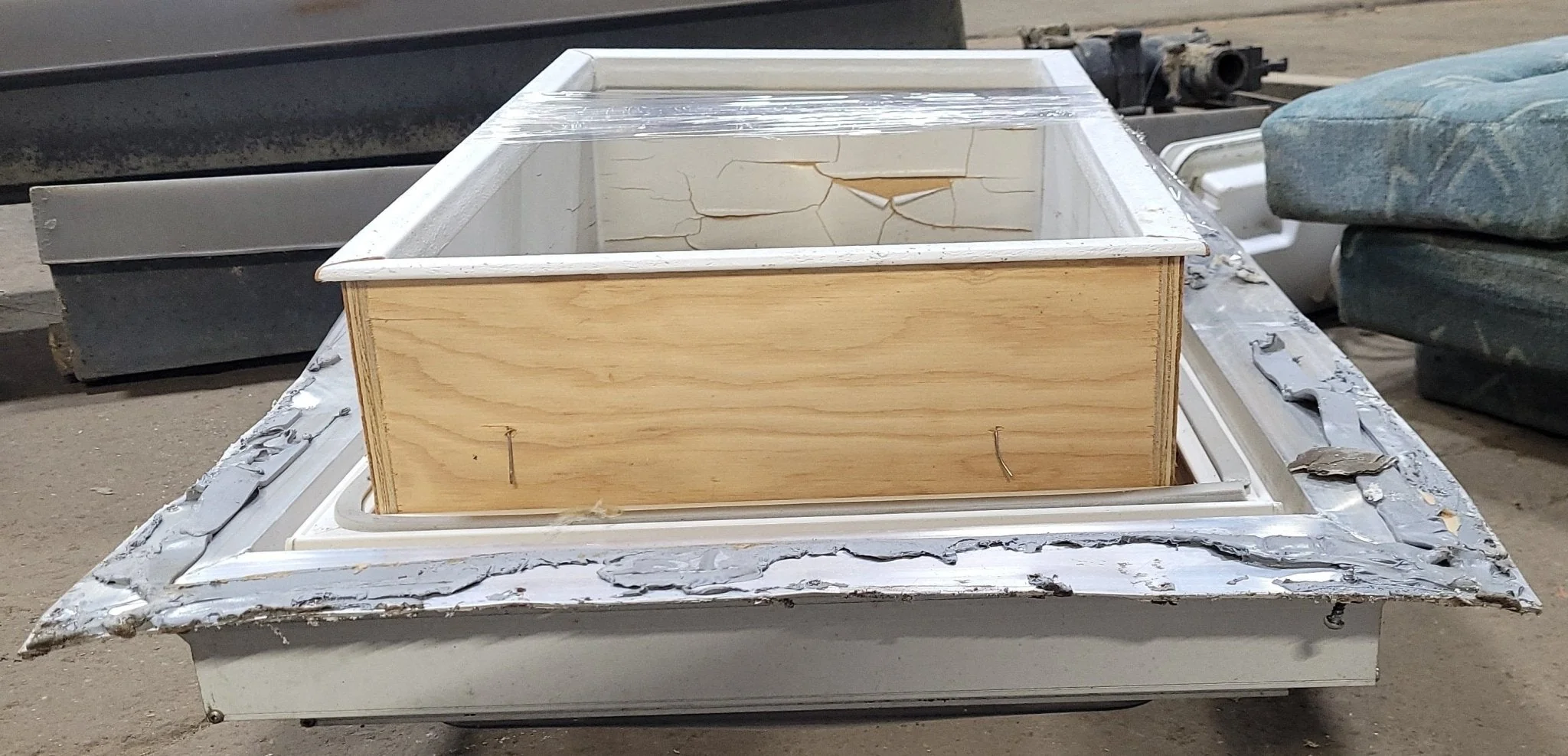 Used Skylight 31 1/4" X 23 1/2" (with inner skylight) - Image 3