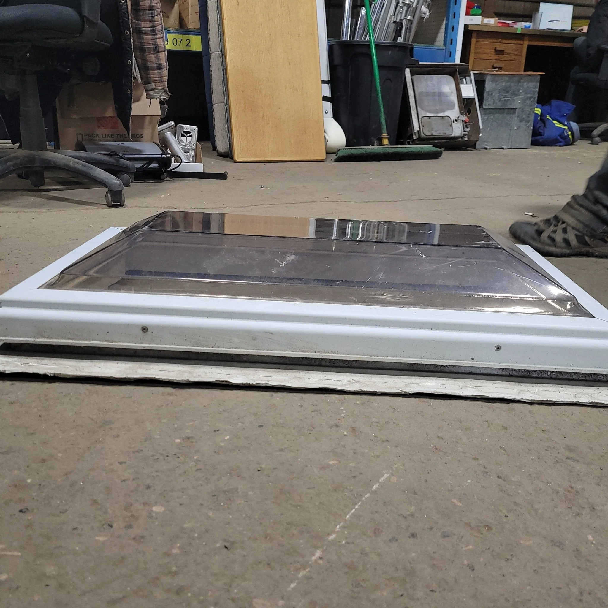 Used Skylight 39 1/2" X 23 1/2" (with inner skylight) - Image 3