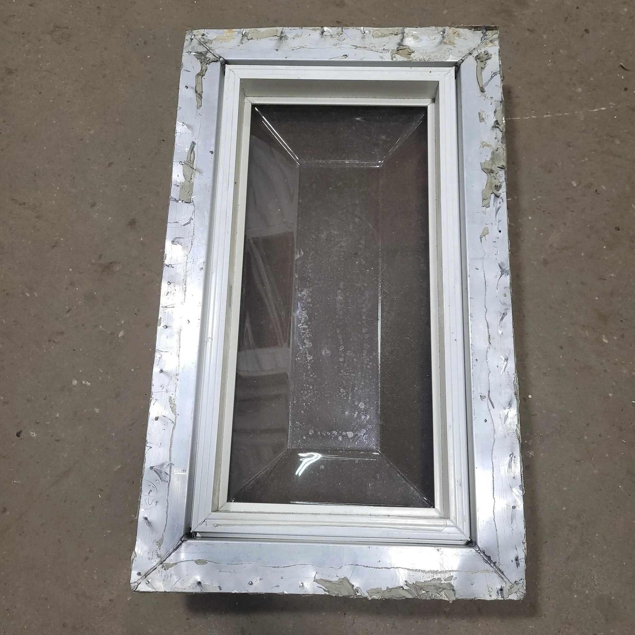 Used Skylight 39 1/2" X 23 1/2" (with inner skylight) - Image 4