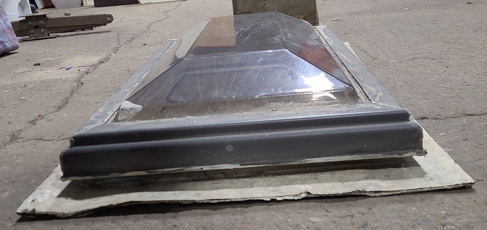 Used Skylight 41 3/4" X 23 1/2" (with inner skylight) - Image 3