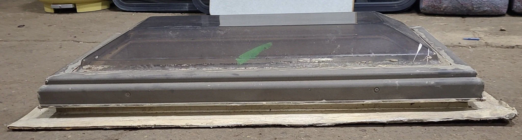 Used Skylight 41 3/4" X 23 1/2" (with inner skylight) - Image 4