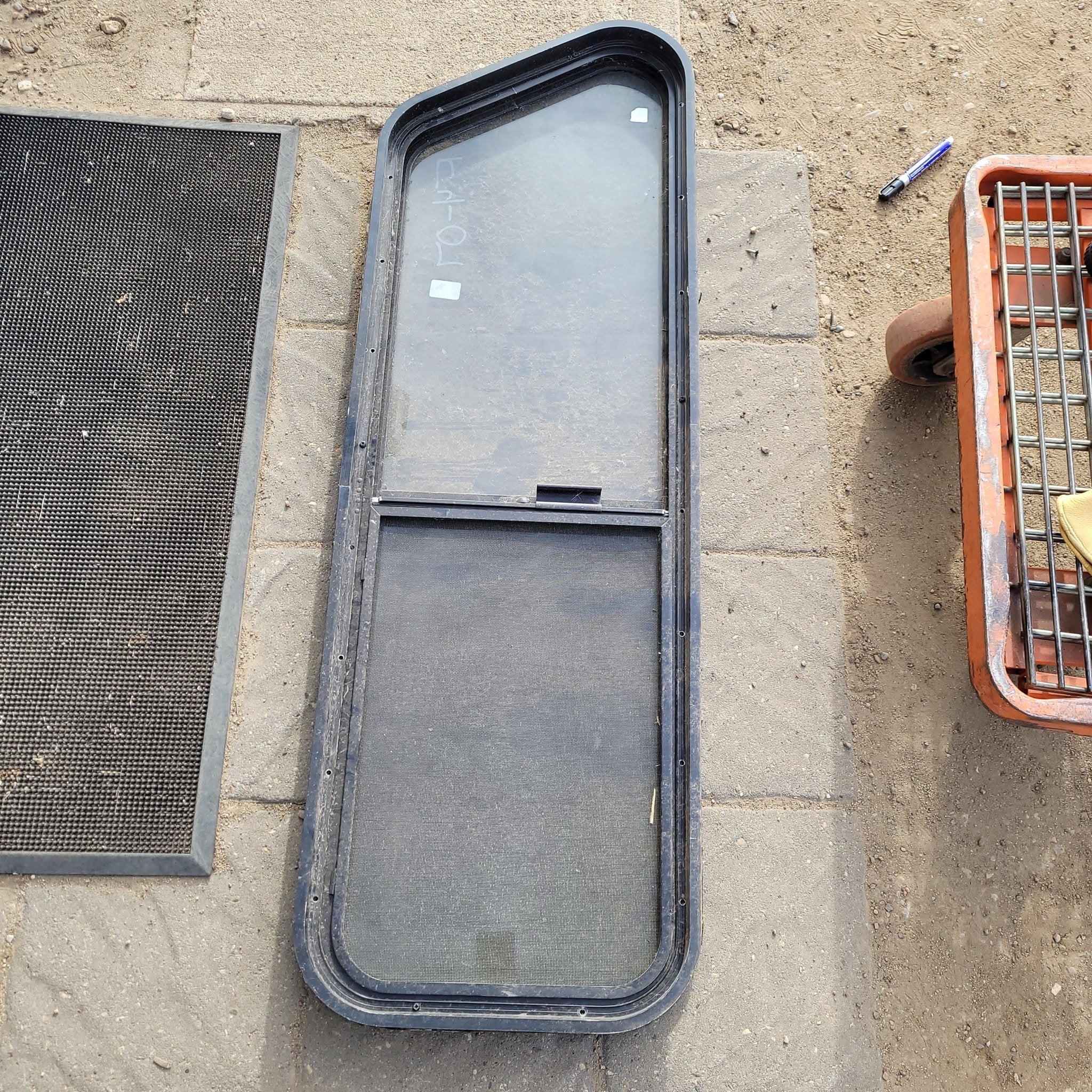 Used Slanted Black Radius Opening Window : 48 X 15 X 2 1/2" D - Image 3